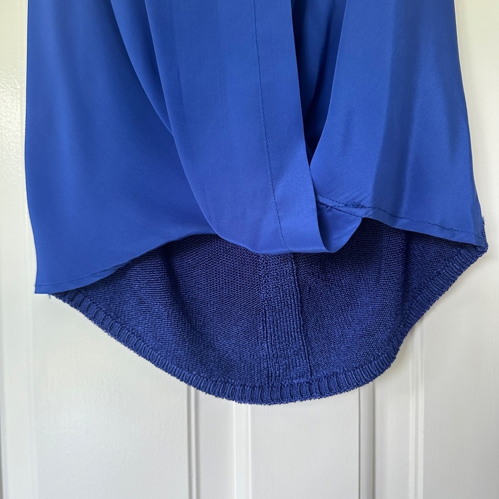 Blue Crossover Mixed-Media Sleeveless Parker Blouse - Picture 2 of 4